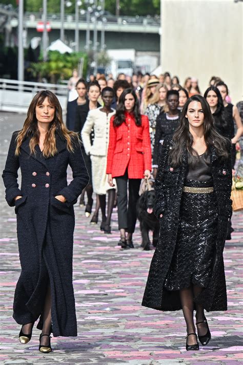 Chanel Haute Couture Fall/Winter 2023/24: Parisian .